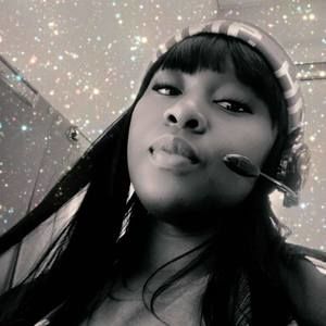 Meet your Posher, April